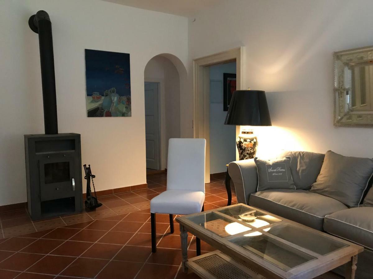 Elegantes Gaesteapartment Verano In Schloss Und Hofgut Langenzell Wiesenbach Exterior foto